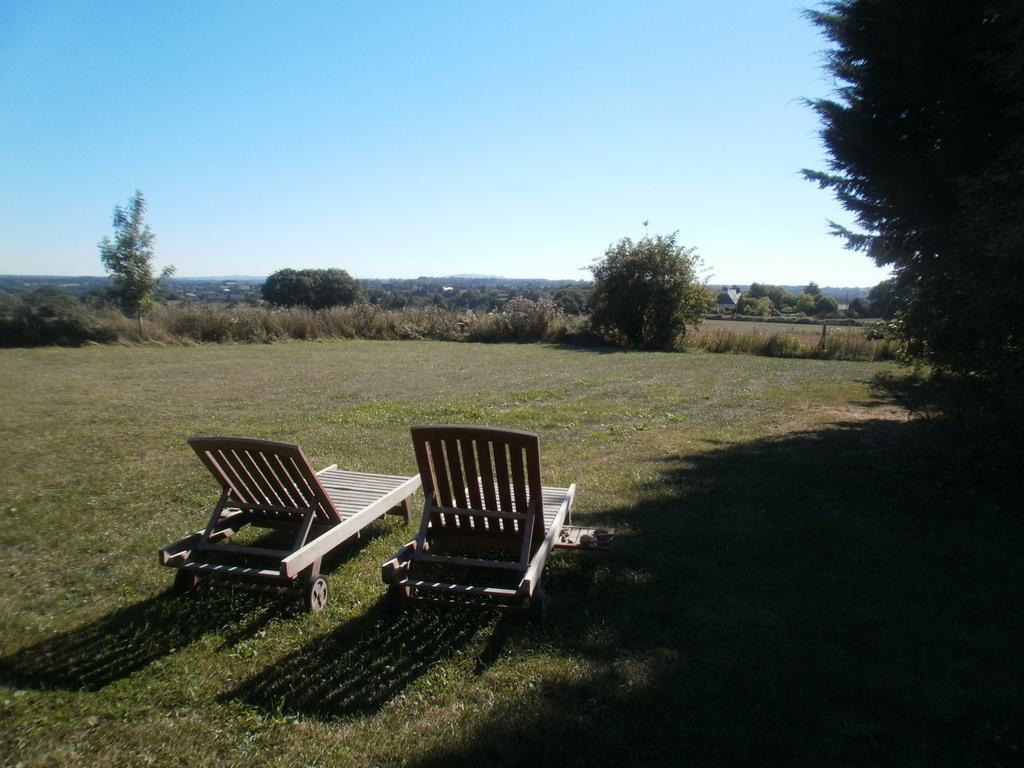 Gites Du Manoir Runan Exterior photo